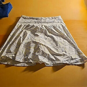 Womens Xersion Neon Green Blue Geometric Design White Skort XS